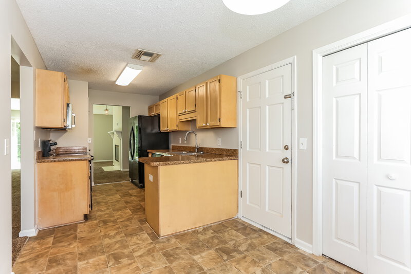 2,050/Mo, 1596 Trotters Bend Trl Jacksonville, FL 32225 Dining Room View 2