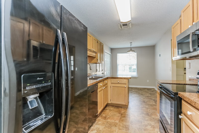 2,050/Mo, 1596 Trotters Bend Trl Jacksonville, FL 32225 Kitchen View