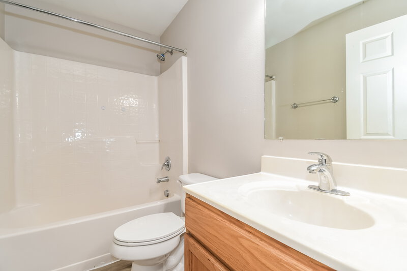 2,295/Mo, 1454 Seawolf Trl N Jacksonville, FL 32221 Bathroom View