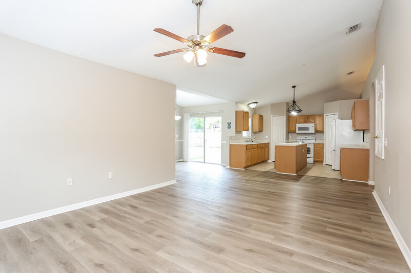 1,980/Mo, 2623 Bluewave Dr Middleburg, FL 32068 Living Room View