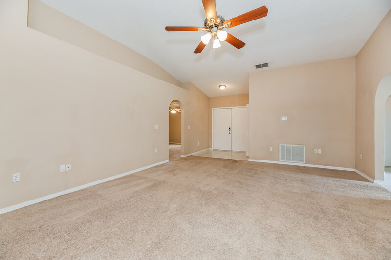 2,165/Mo, 12538 Bent Bay Trl Jacksonville, FL 32224 Living Room View 2
