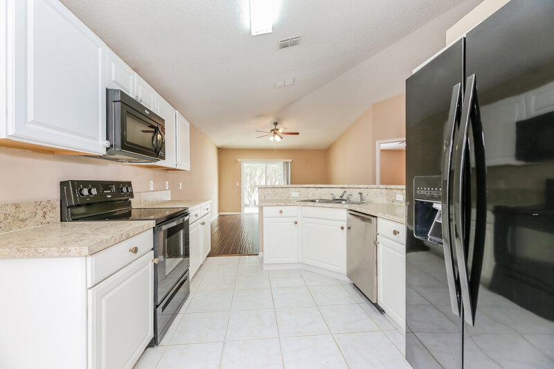 2,165/Mo, 12538 Bent Bay Trl Jacksonville, FL 32224 Kitchen View