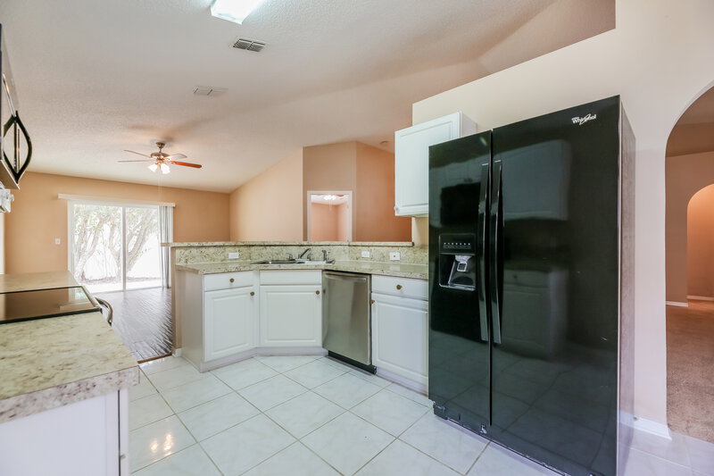 2,165/Mo, 12538 Bent Bay Trl Jacksonville, FL 32224 Kitchen View 2