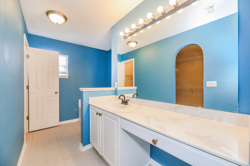 2,165/Mo, 12538 Bent Bay Trl Jacksonville, FL 32224 Main Bathroom View