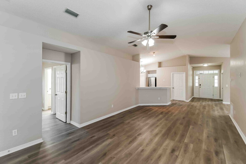 2,025/Mo, 2667 Fernleaf Dr Green Cove Springs, FL 32043 Living Room View 2