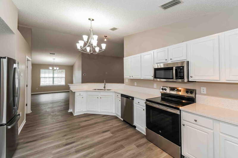 2,025/Mo, 2667 Fernleaf Dr Green Cove Springs, FL 32043 Kitchen View 2