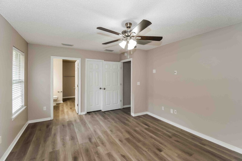 2,025/Mo, 2667 Fernleaf Dr Green Cove Springs, FL 32043 Main Bedroom View 2