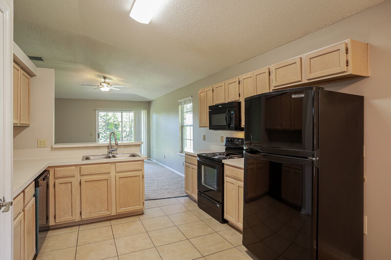 1,795/Mo, 1430 Starboard Ct Fleming Island, FL 32003 Kitchen View