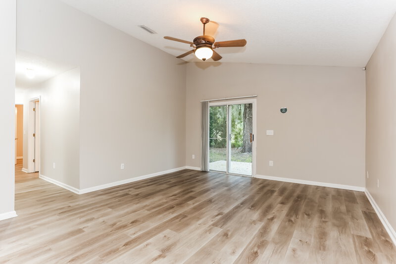 1,800/Mo, 11297 Silver Key Dr Jacksonville, FL 32218 Living Room View