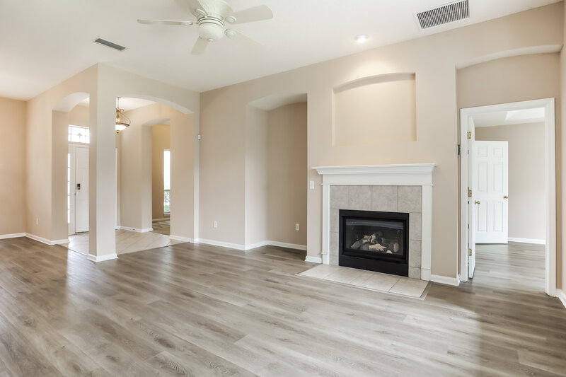 2,470/Mo, 744 Flowers St St Augustine, FL 32092 Living Room View 3