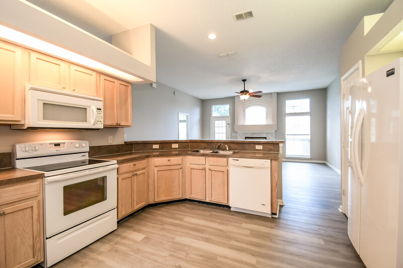 2,400/Mo, 324 Maplewood Dr Saint Johns, FL 32259 Misc View 5