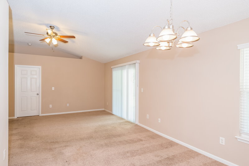 1,820/Mo, 4479 Cobblefield Cir W Jacksonville, FL 32224 Dining Room View