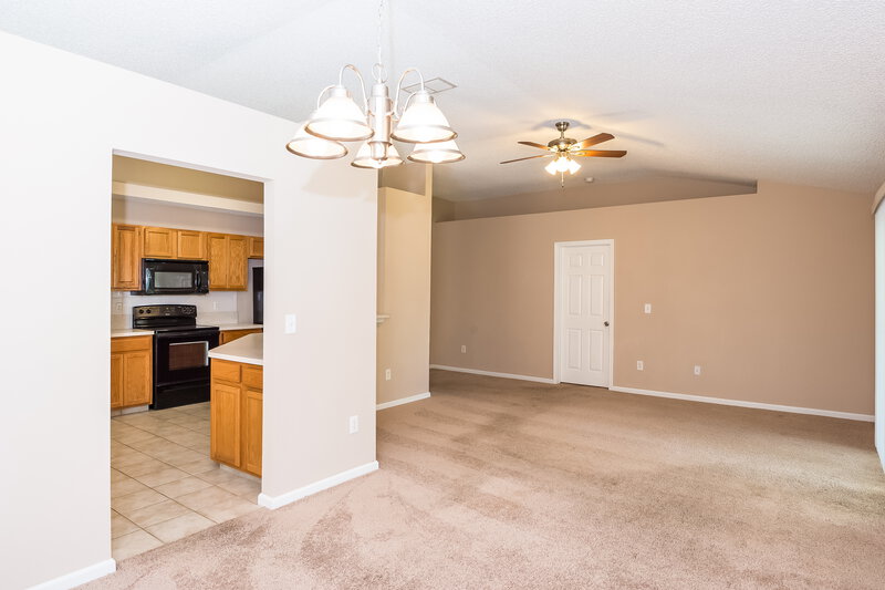 1,820/Mo, 4479 Cobblefield Cir W Jacksonville, FL 32224 Dining Room View 2