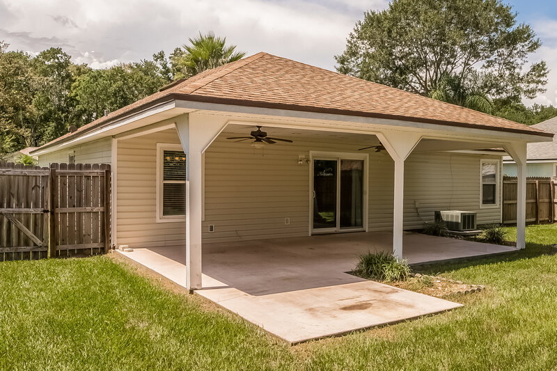 1,820/Mo, 4479 Cobblefield Cir W Jacksonville, FL 32224 Rear View