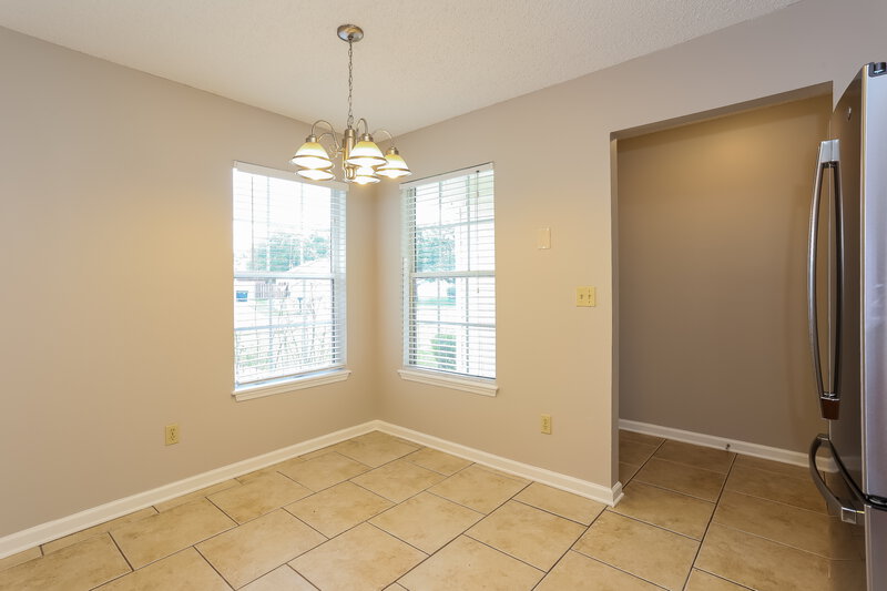 2,045/Mo, 1968 Willesdon Dr W Jacksonville, FL 32246 Breakfast Nook View