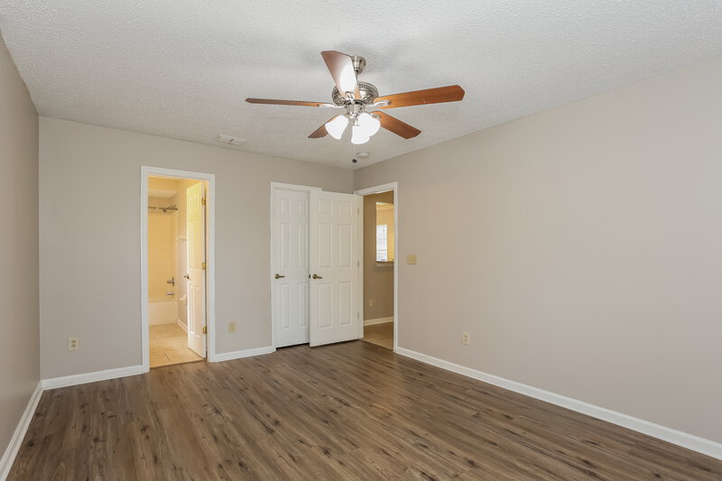 2,045/Mo, 1968 Willesdon Dr W Jacksonville, FL 32246 Main Bedroom View 2