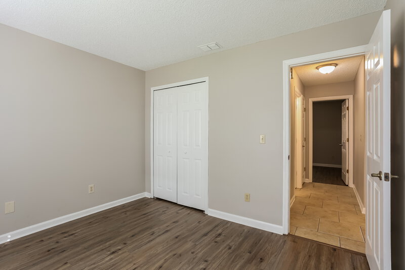 2,045/Mo, 1968 Willesdon Dr W Jacksonville, FL 32246 Bedroom View