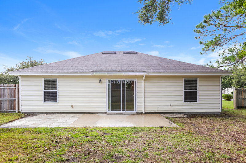 2,045/Mo, 1968 Willesdon Dr W Jacksonville, FL 32246 Rear View