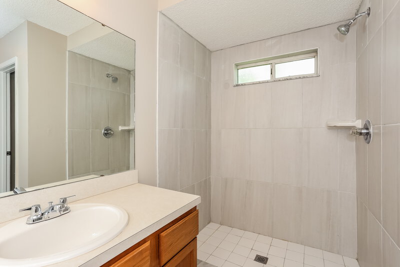 2,185/Mo, 1874 Sutton Lakes Blvd Jacksonville, FL 32246 Bathroom View