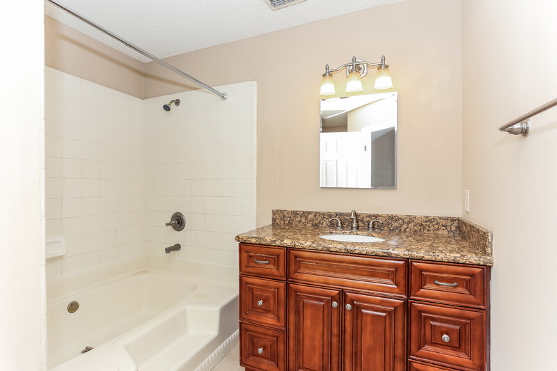 2,010/Mo, 1227 Bay Breeze Dr Jacksonville, FL 32225 Main Bathroom View