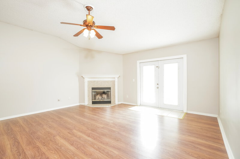 2,115/Mo, 3211 Woodglen Dr Orange Park, FL 32065 Living Room View