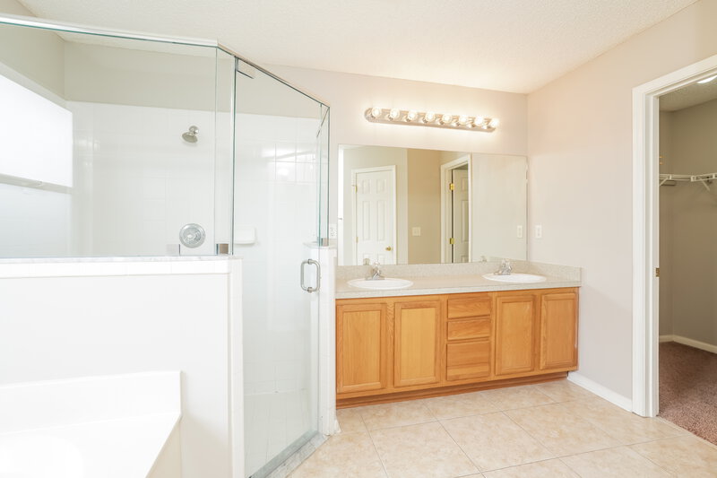 2,115/Mo, 3211 Woodglen Dr Orange Park, FL 32065 Main Bedroom View