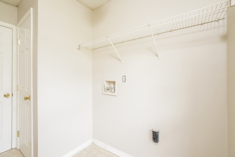 2,115/Mo, 3211 Woodglen Dr Orange Park, FL 32065 Laundry Room View