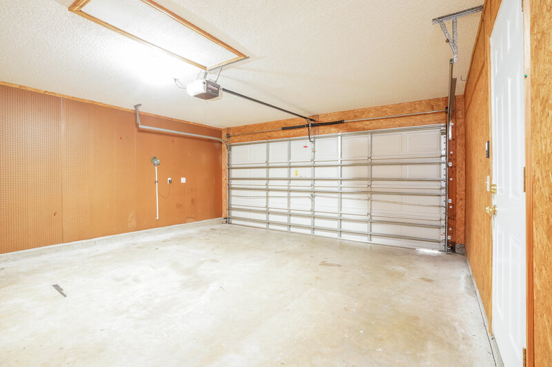 2,115/Mo, 3211 Woodglen Dr Orange Park, FL 32065 Garage View