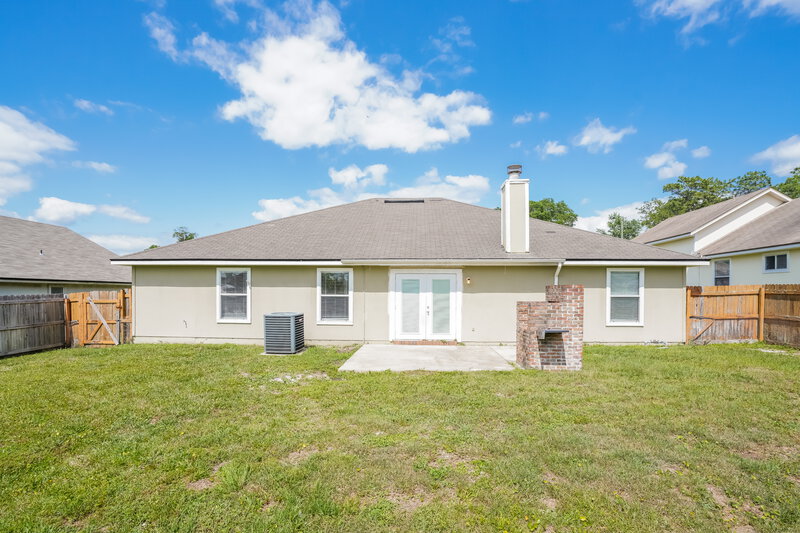 2,115/Mo, 3211 Woodglen Dr Orange Park, FL 32065 Rear View
