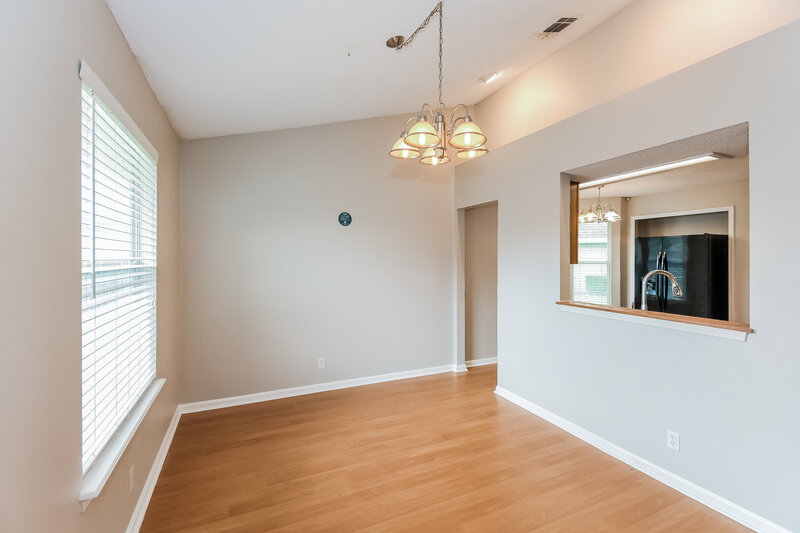 2,400/Mo, 7741 Sugartree Ct Jacksonville, FL 32244 Dining Room View