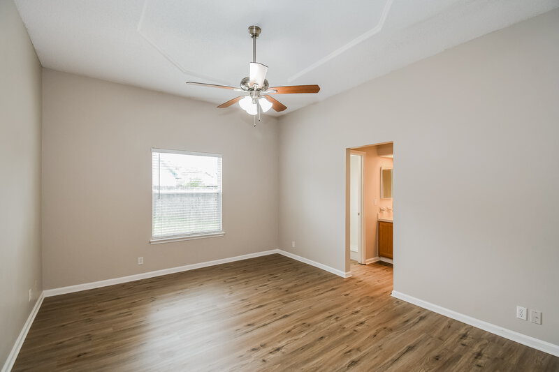 2,400/Mo, 7741 Sugartree Ct Jacksonville, FL 32244 Main Bedroom View
