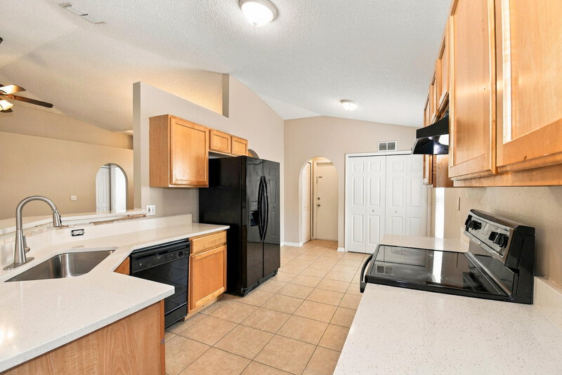 1,915/Mo, 3236 Carlotta Rd Middleburg, FL 32068 Kitchen View 2