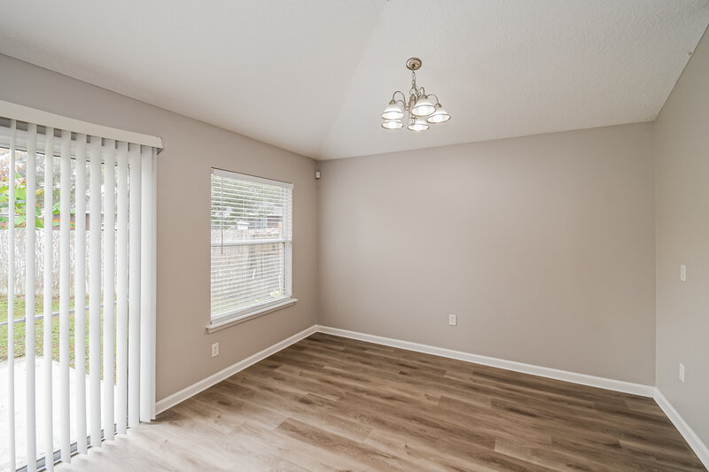 1,690/Mo, 3290 Silverado Cir Green Cove Springs, FL 32043 Dining Room View