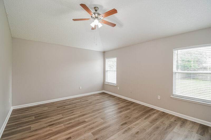 1,690/Mo, 3290 Silverado Cir Green Cove Springs, FL 32043 Main Bedroom View