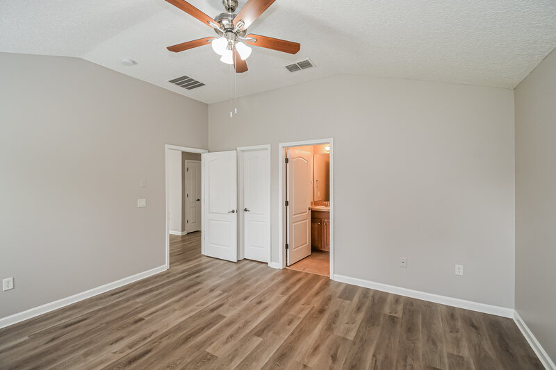 1,690/Mo, 3290 Silverado Cir Green Cove Springs, FL 32043 Main Bedroom View 2