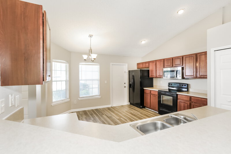 1,820/Mo, 9828 Nelson Forks Dr Jacksonville, FL 32222 Kitchen View 2