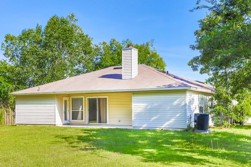 1,820/Mo, 9828 Nelson Forks Dr Jacksonville, FL 32222 Rear View 2