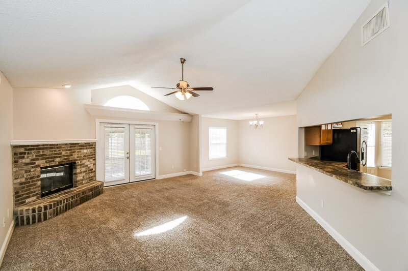 1,835/Mo, 8754 Fieldside Dr S Jacksonville, FL 32244 Living Room View 2