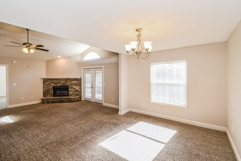 1,835/Mo, 8754 Fieldside Dr S Jacksonville, FL 32244 Dining Room View