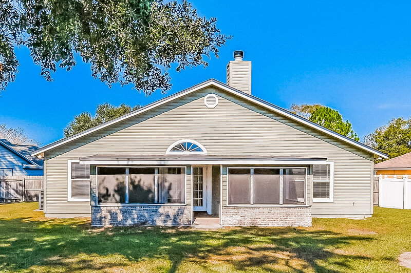 1,835/Mo, 8754 Fieldside Dr S Jacksonville, FL 32244 Rear View