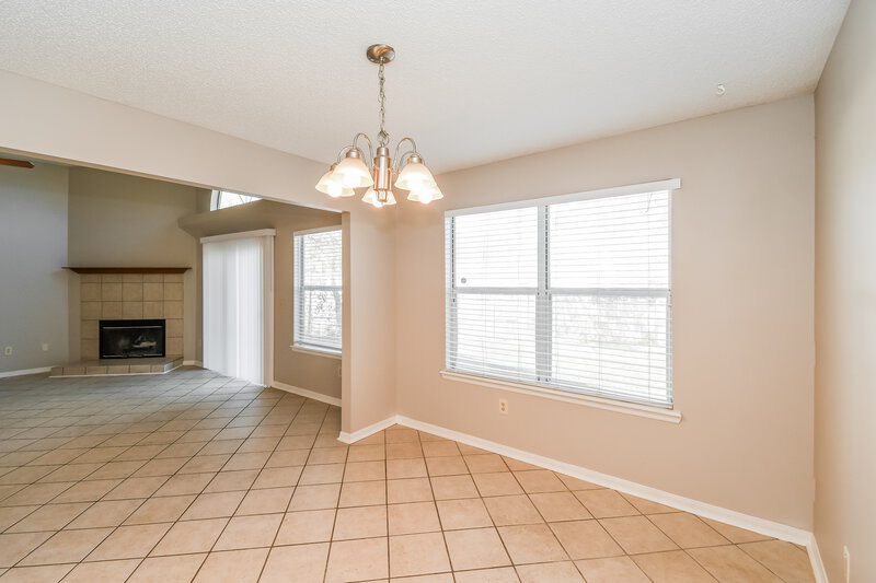 1,990/Mo, 9091 Smoketree Dr Jacksonville, FL 32244 Dining Room View