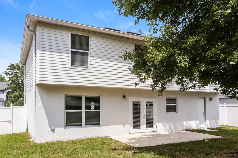 2,055/Mo, 7362 N High Bluff Rd Jacksonville, FL 32244 Rear View