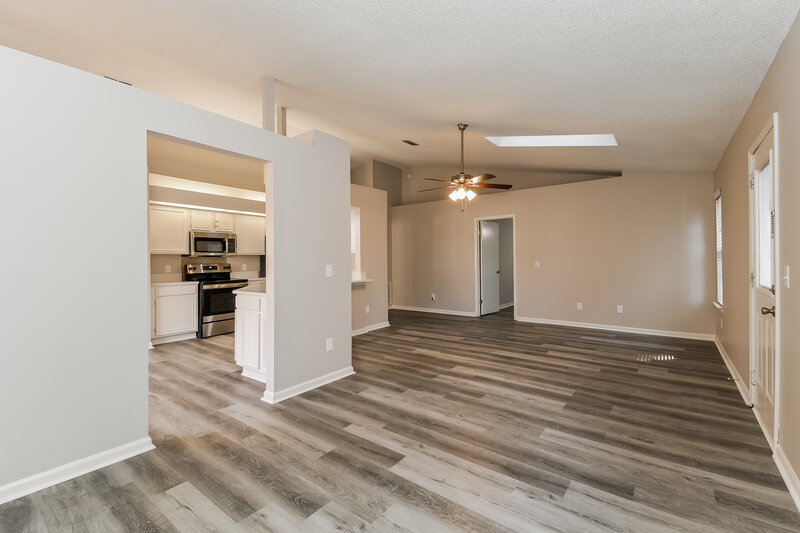 1,760/Mo, 7902 Collins Ridge Blvd Jacksonville, FL 32244 Dining Room View