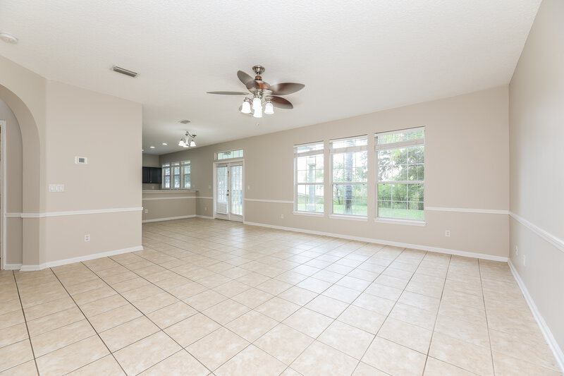 2,310/Mo, 11256 Panther Creek Ct Jacksonville, FL 32221 Living Room View 2