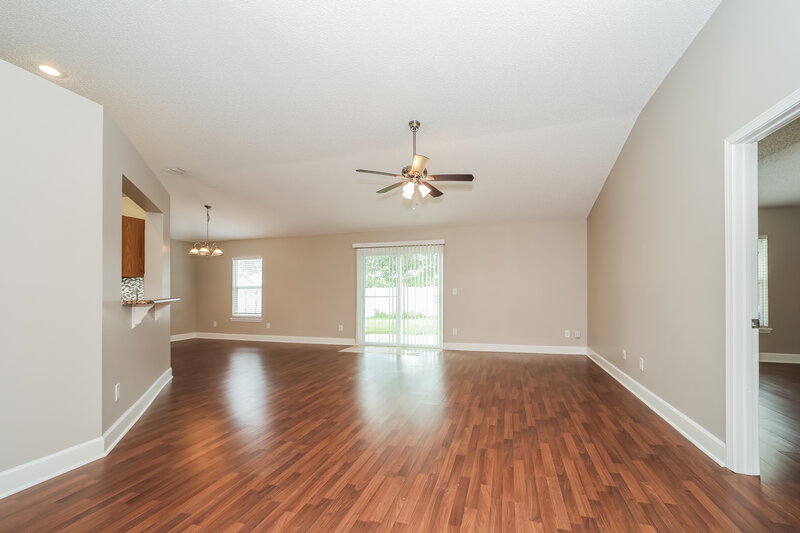 2,145/Mo, 12146 Longmont Ln S Jacksonville, FL 32246 Living Room View