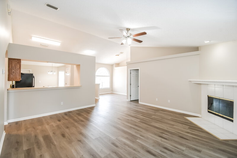 1,875/Mo, 3445 Shelley Dr Green Cove Springs, FL 32043 Living Room View