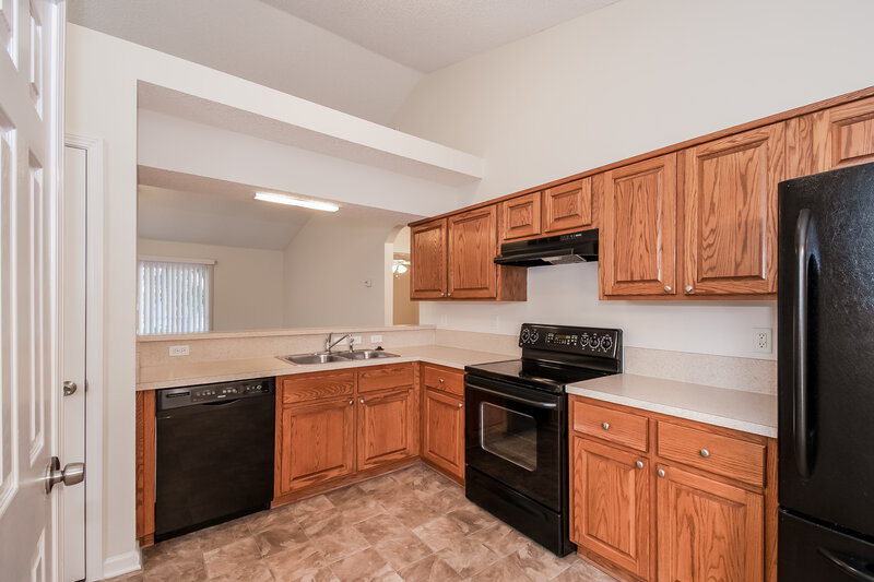 1,610/Mo, 3445 Shelley Dr Green Cove Springs, FL 32043 Kitchen View