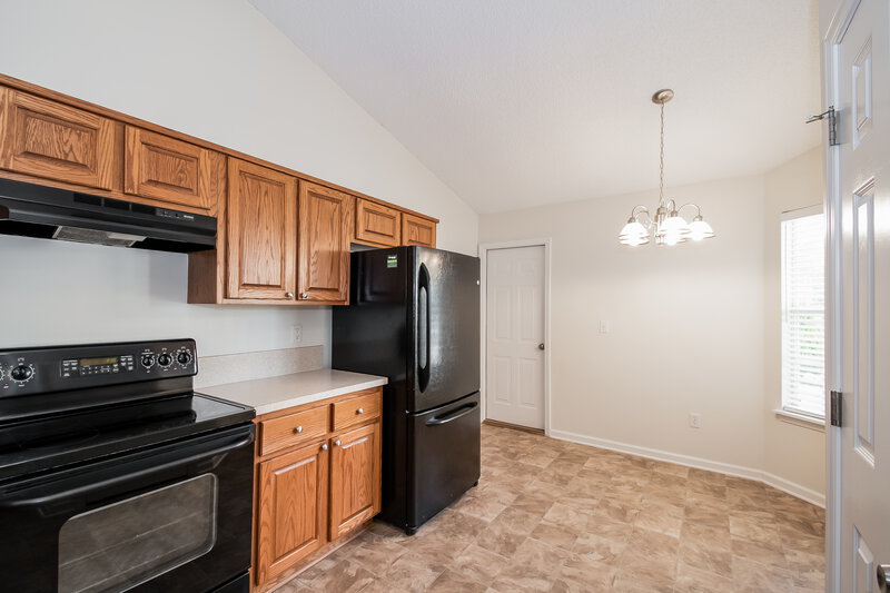 1,610/Mo, 3445 Shelley Dr Green Cove Springs, FL 32043 Kitchen View 2