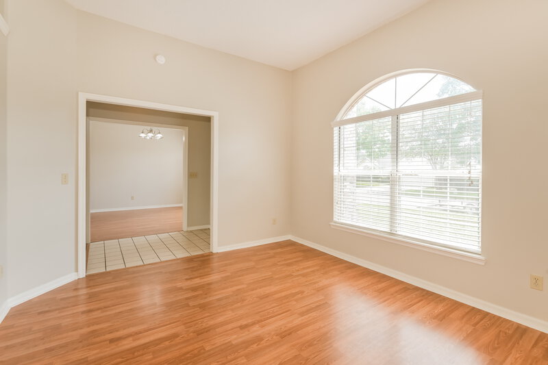 1,990/Mo, 9157 Camshire Dr Jacksonville, FL 32244 Living Room View