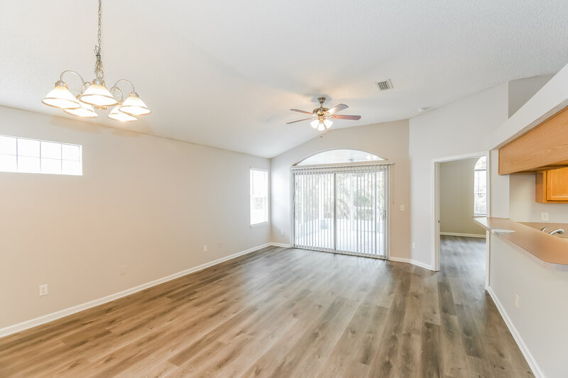 1,785/Mo, 10335 Homard Blvd N Jacksonville, FL 32225 Living Room View 2